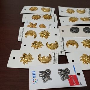 VTG JHB & LA MODE Gold and Silver Decorative Buttons NWT
